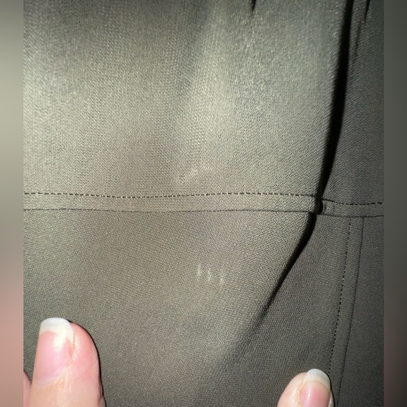 Lululemon On the Right olive Track Pant. Size 4.  VGUC - Picture 8 of 13